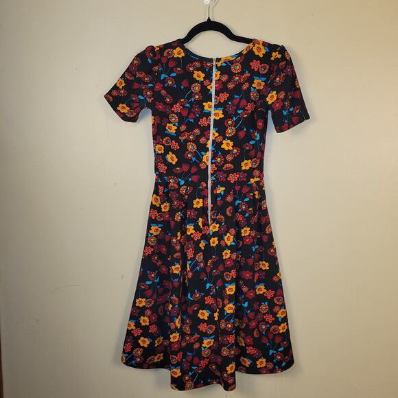 Lularoe Amelia Pleated Dress Womens Size XS Black Floral Back Zip Short Sleeves - Picture 8 of 9